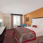 Ramada By Wyndham Culver City