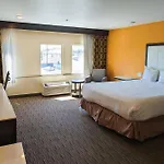 Ramada By Wyndham Culver City