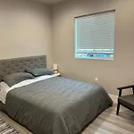 Private Room In New Appartment With Full Bath