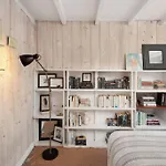 Hollywood Hills Home W Views In Laurel Canyon