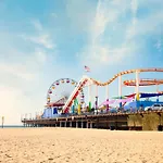 Amazing Marina Del Rey 2Bdr Home
