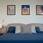Exclusive Hillside Hideaway-Private Room