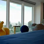 Exclusive Hillside Hideaway-Private Room
