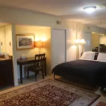 Bed And Breakfast In Hollywood Hills
