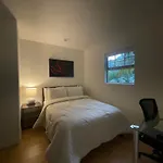 Charming Bright Traditional Home In Sherman Oaks