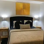 Relax On Wilshire With A View