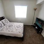 4 Bedrooms & 2.5 Bathrooms In La