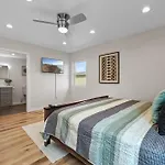 Los Angeles Inglewood Completely Renovated Oasis