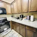 Cozy 2Br Bungalow Home Nestled In The Heart Of La