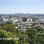 Hollywood Guesthouse