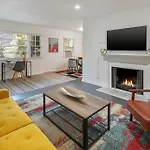 Quaint 1Bd 1Ba Bungalow