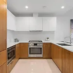 Level Downtown La South Olive