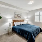 5 Heart Of Santa Monica Apartment