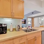 1 Luxury Apartment