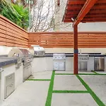Beautiful 5 Bedroom 8 Bed Sleeps Up To 16 With Pool Near Universal Studios
