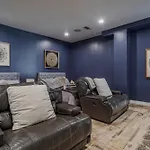 Beautiful 5 Bedroom 8 Bed Sleeps Up To 16 With Pool Near Universal Studios