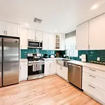 Luxurious 4Br House With Swimming Pool -Fb