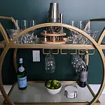 Nyc Styled Loft In Dtla, Sleeps 4 With Free Parking!