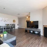 Hollywood 2Bed Apt W Rooftop Pool & Panoramic View 211