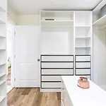 New Luxury Entertaining House With Pool Spa Sauna Tesla Charger Pets
