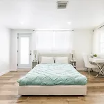 New Luxury Entertaining House With Pool Spa Sauna Tesla Charger Pets