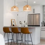 Stylish 4-Bedroom In Culver City Art District