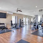 Woodland Hills 2Br W Pool Gym Nr Warner Center Lax-698