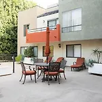 N Hollywood 2Br W Gym Pool Nr Tj Shops Lax-633