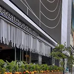 April Specials- Suite Spot Dtla- Free Parking