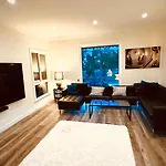 Los Angeles Dream Cottage