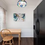 Serenity In The City: 2Br Apartment W/ Hot Tub