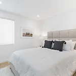 Hollywoodland #2 - The Perfect Townhouse