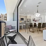 Hollywoodland #2 - The Perfect Townhouse