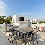 Hollywoodland #2 - The Perfect Townhouse