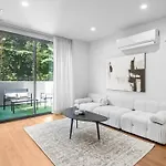 Versatile Luxury Oasis