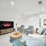 Chic Boho Retreat - Pool, Patio, Mini Golf & Arcade, Mins From Universal Studios!
