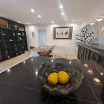 3 Bedroom + Near Venice Beach + Redecorated + Nice Backyard With Bbq