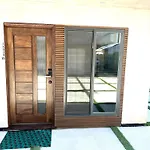 Brand New Chic-Nest In Prime Location