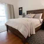 Charming 2Bd Condo On Sunsetstrip