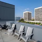 Ucla Area Coliving Suite W In Unit Closet