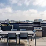 Stylish Near Ucla Coliving Suite W In Unit W&D