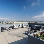 Stylish Coliving Suite W Walk In Closet Near Ucla