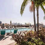 Lovely Upscale High Rise Private Parking & Pool