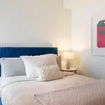 2Br Vibrant Luxury Condo