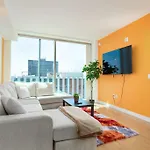 Beautiful High Rise 1Bed 1Bath Free Secured Parking