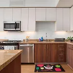 Beautiful High Rise 1Bed 1Bath Free Secured Parking