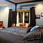 Universal Studios-Hollywood Hills Guest Suite With King Bed