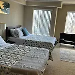 Perfect Hollywood Blvd Stay