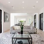 Luxurious Villa In Bh Pool, Spa, Theater, Views