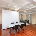 1Br With Private Backyard And Big Couch In Van Nuys